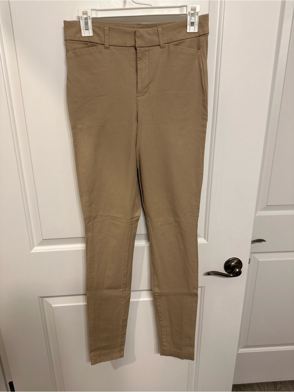 Women’s high rise pixie khakis
